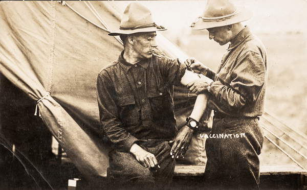 photo of American Soldier Vaccination in the Field, WWI, 1915-18 (postcard) / Private Collection / The Burns Archive and Museum of Historical Photography / Bridgeman Images